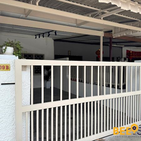 Jenjarom Modern Homestay Jenjarum Екстериор снимка